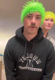 Making His Head Bob The Music by Tapping The Brakes