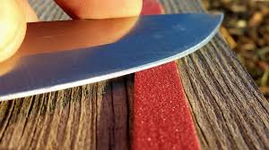 6 Astuces Pour Aiguiser Un Couteau Sans Aiguiseur Astuces De Grand Mere Aiguiser Aiguiser Couteau Aiguiseur