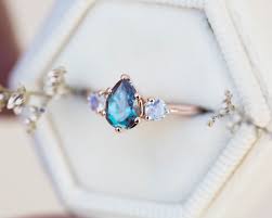 The ring, according to leane, was inspired by art deco and victorian styles. 8 Gorgeous And Unique Colorful Gemstone Engagement Rings