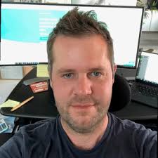 👋 This is my first proper post, so I thought I'd take a moment to  introduce (or reintroduce) myself.