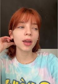 Kari Metz's Instagram, Twitter & Facebook