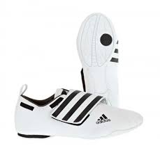 Kwon kampfsport und budo shop. Adi Dyna Weiss Schwarz Taekwondo Schuhe Adidas Sportundspiel99