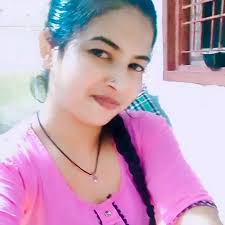 Mai Ghar pr hi rhti hu tum chinta Mt karo😂😂😂