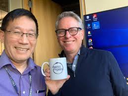 A great catch up over a #CoffeewithChris with Stuart @uoftmie alum from  #windmobile to @rogers to now #EY