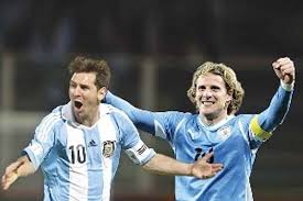 Di kesempatan kali ini kita akan coba membahas pertandingan seru di kompetisi copa amerika yang akan mempertemu kan timnas argentina versus uruguay sabtu pagi pukul 07:00 wib langsung dari estadio nacional de brasilia. Argentina Vs Uruguay Home Facebook
