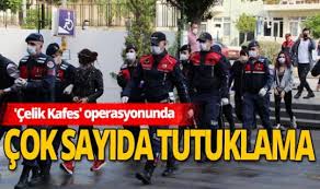 Manavgat i̇lçe jandarma komutanlığı ekipleri ilçede uyuşturucu ticaretine yapan şahıslara yönelik operasyon yaptı. Antalya Nin 4 Ilcesinde Uyusturucu Operasyonu Haberi Son Dakika Asayis Haber Basliklari Ve Gelismeler
