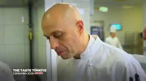 Oldukça varlıklı bir ailenin evladı olarak dünyaya gelen ronay 1995 yılında eğitim almak. Fox Un Yeni Yemek Yarismasi The Taste Turkiye Ne Zaman Basliyor Juri Uyeleri Kimler