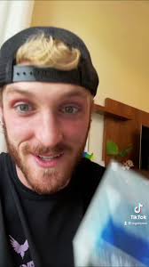 I sold a Polaroid for $300,000 😵‍💫 #99originals #photography  #greenscreenvideo #greenscreensticker