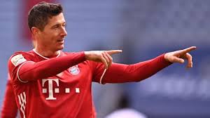 Robert lewandowski scores an average of 1.5 goals for every 90 minutes that the player is on the pitch. Pixf6cowgybaem