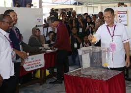 It was called following the death of incumbent. Pengundian Prk Tanjung Piai Bermula