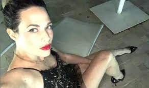 Sensuali e perfettamente contestualizzati nel look in. Laura Chiatti Il Dettaglio Nella Foto Instagram Che Non Sfugge