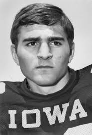 Iowa football team of 50 years ago went winless, yet had plenty of winners 