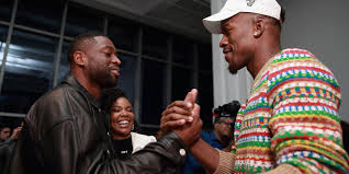 Dwyane wade's wife, gabrielle union, had posted a poolside picture of herself on instagram. Dwyane Wade Hilariously Checks Jimmy Butler For Thirsting After Gabrielle Union S Sexy Ig Photo Sports Bet