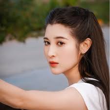 Learn 3 ways to say I am hungry in Italian language 1️⃣ HO UN LANGUORINO  2️⃣ HO FAME 3️⃣ STO MORENDO DI FAME #italian #italianlanguage #speakitalian  #fa