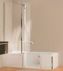 Mit einem sitz, der bodengleich in der wanne versenkt und für den bequemen ausstieg wieder hochgefahren wird, eignet sich das sanitärobjekt besonders für menschen mit körperlichen einschränkungen. Sfa Saniduo Badewannen Mit Tur 160x75cm Set Gunstiges Bad
