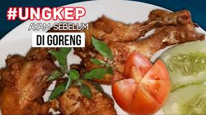 Ayam yang sudah diungkep bumbu rasanya makin enak saat digoreng. Resep Ayam Ungkep Ayam Goreng Empuk Gurih Dan Bumbu Meresap Sempurna Youtube