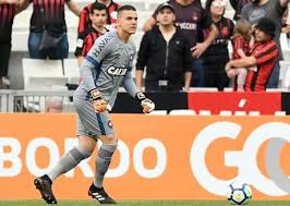 Marinho perdeu uma chance cara a cara. Titular Na Goleada Do Atletico Pr Felipe Alves Celebra Atuacao