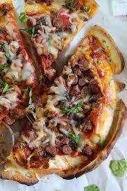 Upside Down Deep Dish Pizza Recipe Simple Green Moms Recipe Recipes Pancetta Pizza Polenta Pizza