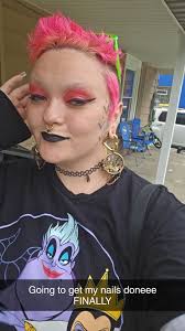 The urge to get my throat tattooed is slowly taking over my body .... sorry  mom 😬"""