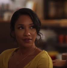 Iris West Allen Gives Birth Flashback Scdne
