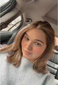 Ella Schneidet Haare