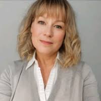 100+ "Liz Combs" profiles