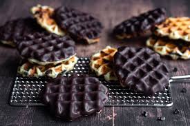 A la maison, on aime beaucoup ces. Gaufres Liegoises Au Chocolat Amandine Cooking