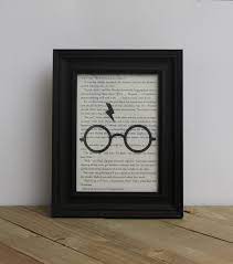 Pin By Daniele Amista Soares On Arts And Crafts Harry Potter Wall Decor Harry Potter Decor Harry Potter Bedroom Decor