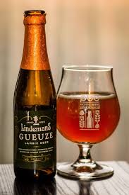 gueuze de lindemans une lambic belge brassee avec du ble qui est trop acide a mon biere speciale bouteille de biere boire de la biere