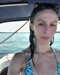 Hannah Heavin (@hannah.heavin) • Instagram photos and videos