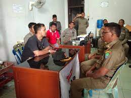 Maybe you would like to learn more about one of these? Tersinggung Soal Gaji Satpol Pp Abdya Geruduk Kantor Lsm Kanal Aceh