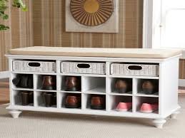Sur ce site, vous trouverez plusieurs convertisseurs de pointure, des tableaux de pointure, des instructions pour savoir comment mesurer votre pied et diverses astuces. Le Rangement Chaussures Efficace En 19 Exemples