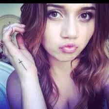 Kira Kirk's Instagram, Twitter & Facebook