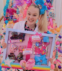 She is popular singer, dancer, actress and a youtube personality too. Jojo Siwa Bio Net Worth Age Facts Wiki Height Songs Dance Tour Books Movies Tv Shows Albums Boomerang Hair Dating Affair Boyfriend Gossip Gist