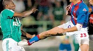 'superman está de vuelta', anunció el parma en su cuenta de twitter, añadiendo un vídeo que finaliza con algunas palabras de buffon. Diario Hoy Cinco Batallas Campales En La Libertadores