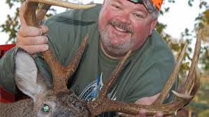 Hamilton man kills huge non-typical deer while hunting Martin County