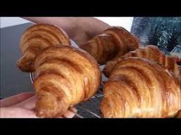 Recette De La Pate A Croissant Technique De Petrissage Et Tourage Youtube Food Food And Drink French Sweets