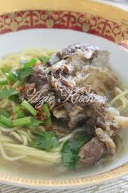 Resepi sup ini adalah resepi sup jangan pandang belakang yang dikongsikan oleh azlita masam manis yang dipelajari dari chef amer dan sambal kicap juga jom layan resepi sedap dari blogger terkenal ini. Mee Sup Tulang Yang Sedap Azie Kitchen
