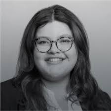 Ariel Watt's Instagram, Twitter & Facebook