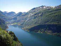 Sju systrar som symboliserar varsin stjärna i plejaderna. Geirangerfjorden Wikipedia