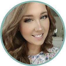 Christina Colantonio's Instagram, Twitter & Facebook