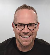 Shannon Deegan's Instagram, Twitter & Facebook