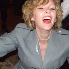 Lucy Chisholm (@LucyTwickenham)