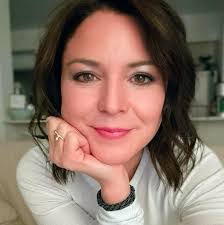 Vanessa Beal's Instagram, Twitter & Facebook