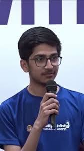 Gargi Bakshi's Instagram, Twitter & Facebook