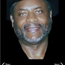 Lester Roberson's Instagram, Twitter & Facebook