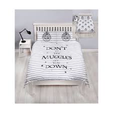 Renouvelez votre décor avec une housse de couette blanche ou colorée à la fine pointe des tendances. Harry Potter Parure De Lit Reversible Spell 200 X 200 Cm 48 X 74 Cm Figurine Discount