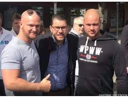 Här hittar du samtliga artiklar, kommentarer och analyser om jimmie åkesson från dagens bevaka ämnet för att hålla dig uppdaterad om jimmie åkesson. Malcolm M Jallow On Twitter Har Star Jimmie Akesson Mellan Tva Vitmakt Anhangare Nyligen Wpww White Pride World Wide Partiledaren For Ett Nazistiskt Parti I Sveriges Riksdag Som Ulf Kristersson Vill Samarbeta