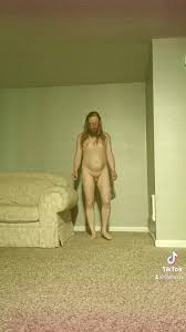 TikTok çıplak dans videosu 325