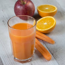 Jus Frais Maison Ingredients 1 Carotte 1 Pomme 1 Orange Recette Dans Un Mixeur Mixez La Carotte Et La Pomme Epluch Jus D Orange Jus De Fraise Recette